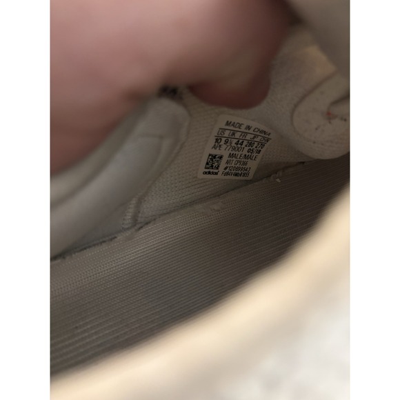 adidas gazelle silver green womens Adidas Yeezy Boost 350 V2 Cream White (Triple White) – Sneaky HQ main image 1